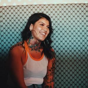 Meet your Posher, Juanita